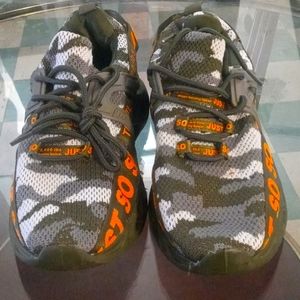 NEW Running/walking shoes(UNISEX)